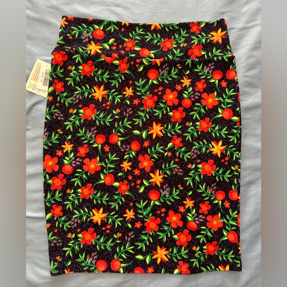 LuLaRoe Cassie Skirt NWT - Picture 2 of 4